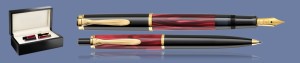 ZESTAW PIÓRO WIECZNE + DŁUGOPIS PELIKAN CLASSIC K/M200 MARMUROWA CZERWIEŃ  + WOOD BOX BLACK | STALÓWKA F
