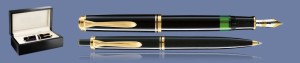 ZESTAW PIÓRO WIECZNE + DŁUGOPIS PELIKAN SOUVERAN K/M400 CZARNE + WOOD BOX BLACK | STALÓWKA F