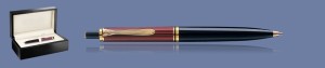DŁUGOPIS PELIKAN SOUVERAN K400 CZARNO-CZERWONY + WOOD BOX BLACK