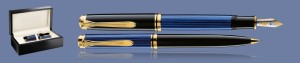 ZESTAW PIÓRO WIECZNE + DŁUGOPIS PELIKAN SOUVERAN K/M600 CZARNO-NIEBIESKIE + WOOD BOX BLACK | STALÓWKA F