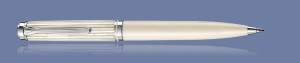 DŁUGOPIS PELIKAN SOUVERAN K605 TRANSPARENTNA BIEL + SPECIAL BOX